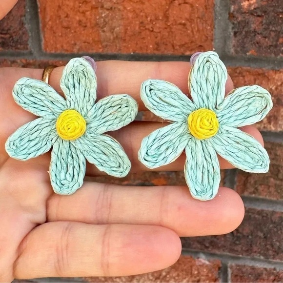 Anthropologie Bohemian Tiffany Raffia Flower Earrings - Picture 5 of 7